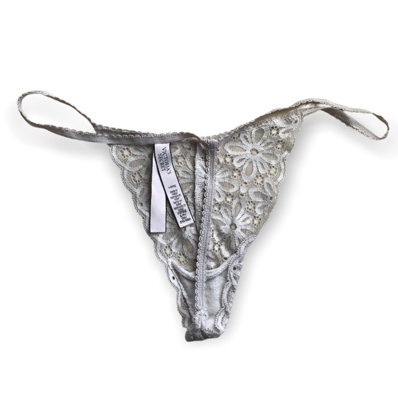 Victoria’s Secret beige lace v-string panties - Picture 2 of 4